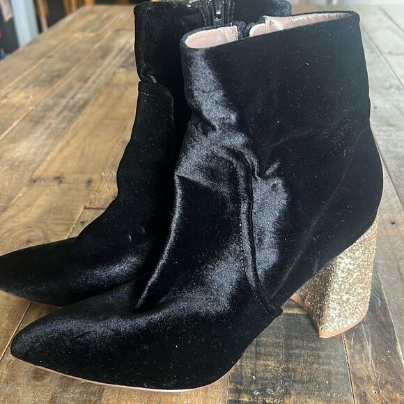 Betsey Johnson Shoes - Betsey Johnson Kacey Black Velvet Pointed Toe Ankle Booties size 9.5